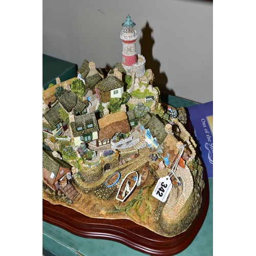 342 - A LARGE LILLIPUT LANE LIMITED EDITION SCULPTURE, 'Out of the Storm' L2064, No 2318/3000, with wooden... 