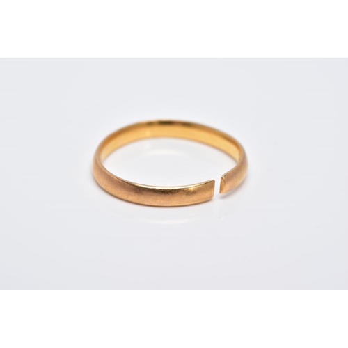 35 - A 22CT GOLD SPLIT BAND, of a plain polished design, hallmarked 22ct gold London, approximate gross w... 