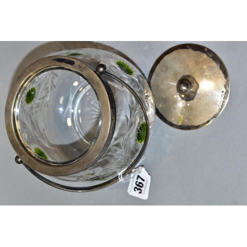 367 - A GEORGE V SILVER MOUNTED CUT GLASS BISCUIT BARREL, with swing handle, pull off cover with ball fini... 