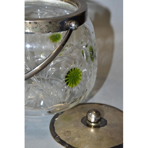 367 - A GEORGE V SILVER MOUNTED CUT GLASS BISCUIT BARREL, with swing handle, pull off cover with ball fini... 