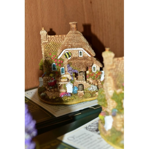 378 - FIFTEEN BOXED LILLIPUT LANE COLLECTORS FREE GIFT/SYMBOL MEMBERSHIP SCULPTURES, all with deeds, 'Pett... 