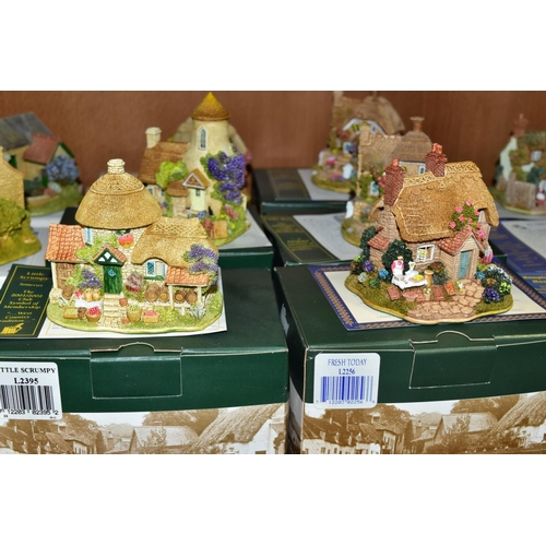 378 - FIFTEEN BOXED LILLIPUT LANE COLLECTORS FREE GIFT/SYMBOL MEMBERSHIP SCULPTURES, all with deeds, 'Pett... 