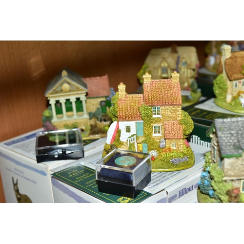 378 - FIFTEEN BOXED LILLIPUT LANE COLLECTORS FREE GIFT/SYMBOL MEMBERSHIP SCULPTURES, all with deeds, 'Pett... 