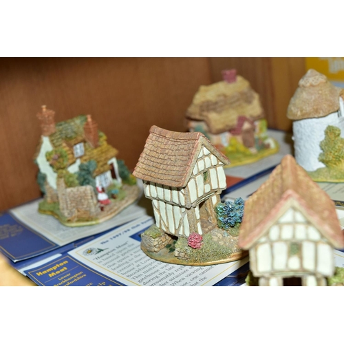 378 - FIFTEEN BOXED LILLIPUT LANE COLLECTORS FREE GIFT/SYMBOL MEMBERSHIP SCULPTURES, all with deeds, 'Pett... 