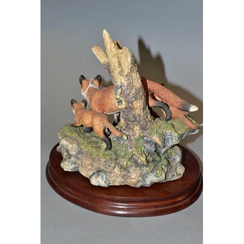 406 - A LIMITED EDITION BORDER FINE ARTS SCULPTURE, 'Look, Listen and Learn' (vixen and cubs) L124, modell... 