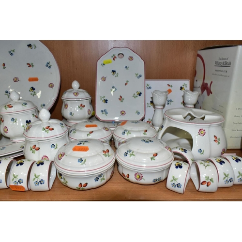 424 - VILLEROY & BOCH 'PETITE FLEUR' TRINKET AND TABLEWARES, ETC, comprising boxed tea kettle, candle hold... 