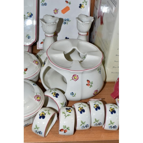 424 - VILLEROY & BOCH 'PETITE FLEUR' TRINKET AND TABLEWARES, ETC, comprising boxed tea kettle, candle hold... 