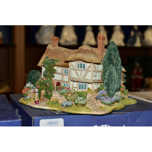 433 - TWENTY FIVE LILLIPUT LANE SCULPTURES FROM THE SOUTH EAST COLLECTION (some with boxes and deeds excep... 
