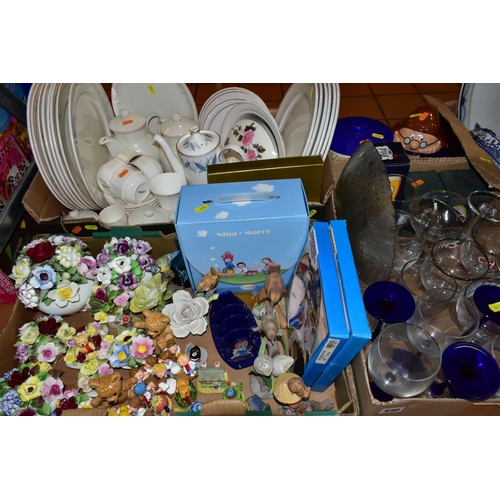 440 - THREE BOXES AND LOOSE CERAMICS, GLASS AND ORNAMENTS ETC, to include Villeroy & Boch 'Cortina' tea/di... 