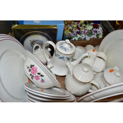 440 - THREE BOXES AND LOOSE CERAMICS, GLASS AND ORNAMENTS ETC, to include Villeroy & Boch 'Cortina' tea/di... 