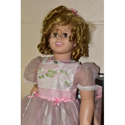 457 - AN UNBOXED DANBURY MINT SHIRLEY TEMPLE PLAYPAL DOLL, complete with Certificate of Authenticity (No 0... 