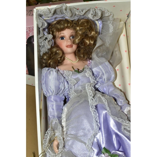 521 - A QUANTITY OF BOXED AND UNBOXED MODERN COLLECTORS DOLLS, to include boxes examples by Alberon, The H... 