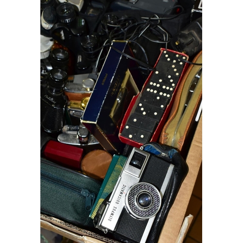 523 - A BOX OF SUNDRY ITEMS, to include Olympus Quickmastic Camera, five hip flasks, cased set of Boules, ... 