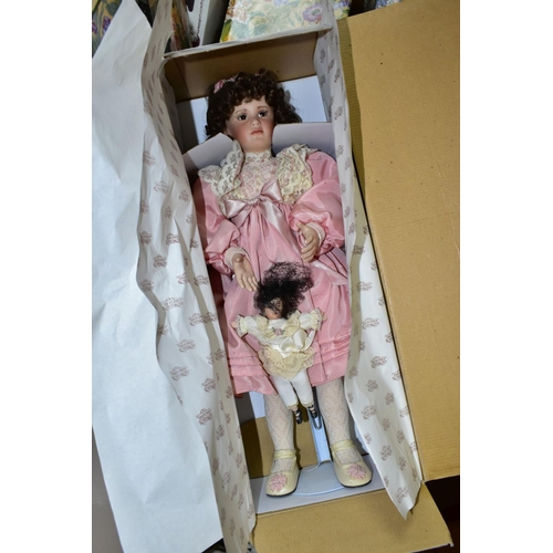 530 - A QUANTITY OF BOXED AND UNBOXED COLLECTORS DOLLS, mainly from the Knightsbridge Collection and the D... 