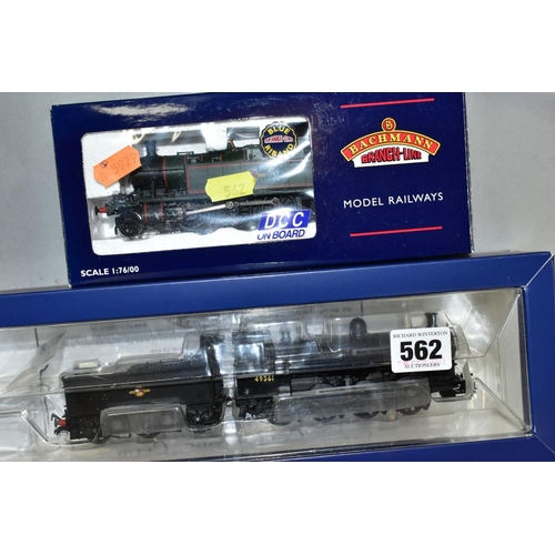 562 - TWO BOXED BACHMANN 00 GAUGE LOCOMOTIVES, class G2A, No 49361, B.R. black livery (31-477DC) and class... 