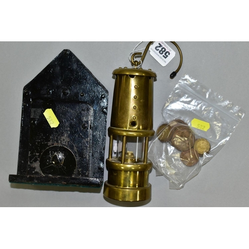 582 - A MODERN BRASS MINERS SAFETY LAMP, made by Vale Metal Spinners, Hirwaun, marked with plaque for Hock... 