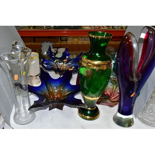 624 - DECORATIVE GLASS to include Murano? Lobster claw vase, height approximate 48cm, SK10 Union Wrythen &... 