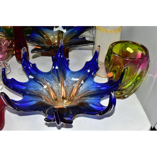 624 - DECORATIVE GLASS to include Murano? Lobster claw vase, height approximate 48cm, SK10 Union Wrythen &... 