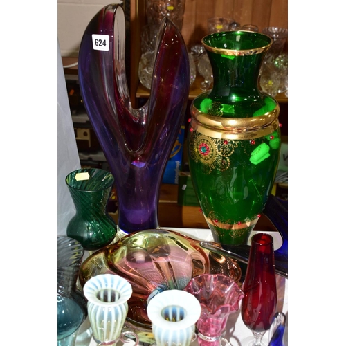 624 - DECORATIVE GLASS to include Murano? Lobster claw vase, height approximate 48cm, SK10 Union Wrythen &... 