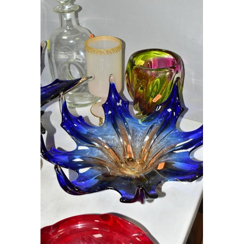 624 - DECORATIVE GLASS to include Murano? Lobster claw vase, height approximate 48cm, SK10 Union Wrythen &... 