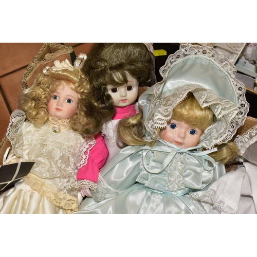 626 - A QUANTITY OF UNBOXED AND ASSORTED MODERN COLLECTORS DOLLS, majority appear in fairly good condition... 