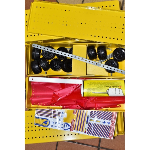 629 - A QUANTITY OF 1980'S MECCANO, to include boxed sets C and M.2 (contents not checked, boxes damaged) ... 