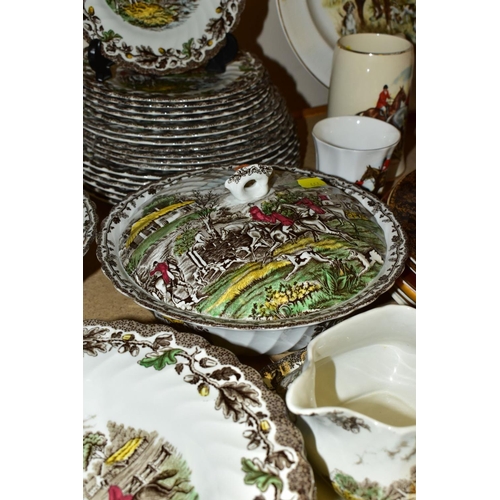 644 - A GROUP OF HUNTING SCENE TABLEWARES, to include Regency teaset (cake/sandwich plate, milk jug, sugar... 