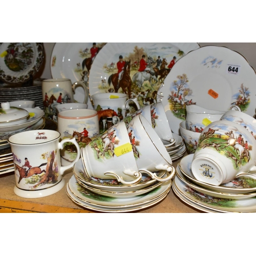 644 - A GROUP OF HUNTING SCENE TABLEWARES, to include Regency teaset (cake/sandwich plate, milk jug, sugar... 