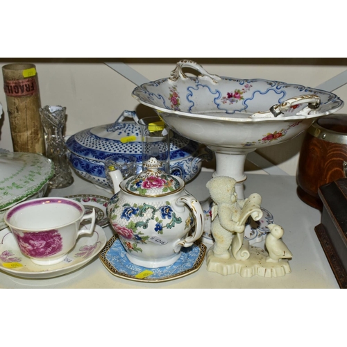 651 - A GROUP OF CERAMICS, GLASS, etc, to include Continental floral design plates, Booth's 'Floradora' te... 