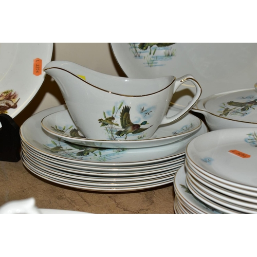 658 - A LARGE QUANTITY OF WILD FOWL THEMED DINNER AND TEA WARES, etc, to include six boxed Wedgwood 'Shoot... 