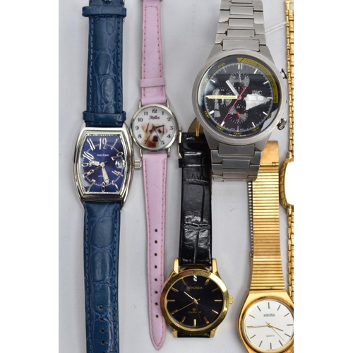 67 - A BOX OF ASSORTED WRISTWATCHES, to include ladies and gentlemen's wristwatches of various designs an... 