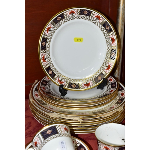 698 - A ROYAL CROWN DERBY 'DERBY BORDER' PATTERN PART DINNER SERVICE, comprising six tea cups, six saucers... 