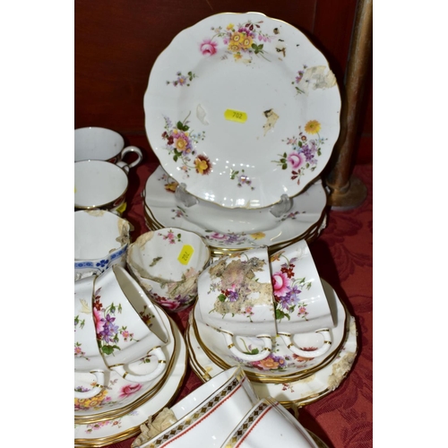 702 - A GROUP OF ASSORTED ROYAL CROWN DERBY SECONDS, TEA AND DINNER WARES AND A TRINKET BOX AND COVER, pat... 