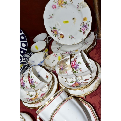 702 - A GROUP OF ASSORTED ROYAL CROWN DERBY SECONDS, TEA AND DINNER WARES AND A TRINKET BOX AND COVER, pat... 