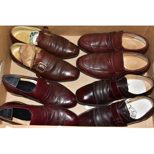 704 - A QUANTITY OF GENTLEMAN'S CLOTHING, comprising four pairs of unboxed shoes size 8½, three pairs by G... 