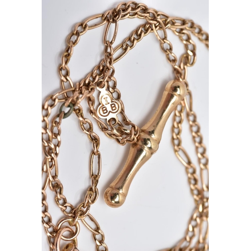 9 - A 9CT GOLD T-BAR PENDANT NECKLACE, the T-bar pendant suspending from a signed 'I.B.B' link hallmarke... 