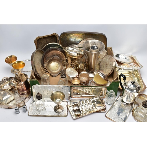 118 - A BOX OF WHITE METAL WARE, to include an EPNS wooden handled food warmer, a variety of silver plated... 