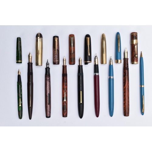 121 - A SELECTION OF VINTAGE FOUNTAIN PENS AND PEN SETS, including a tuequoise and gold Sheaffer pen set, ... 