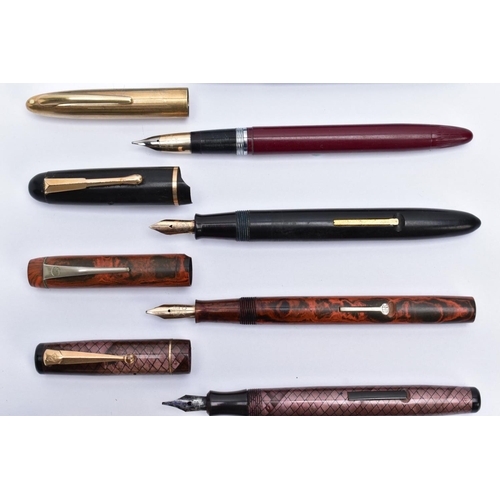 121 - A SELECTION OF VINTAGE FOUNTAIN PENS AND PEN SETS, including a tuequoise and gold Sheaffer pen set, ... 