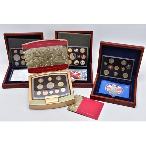 162 - ROYAL MINT EXECUTIVE PROOF COLLECTION OF COINS presented in a wooden fitted case 2004 ten coins, 200... 