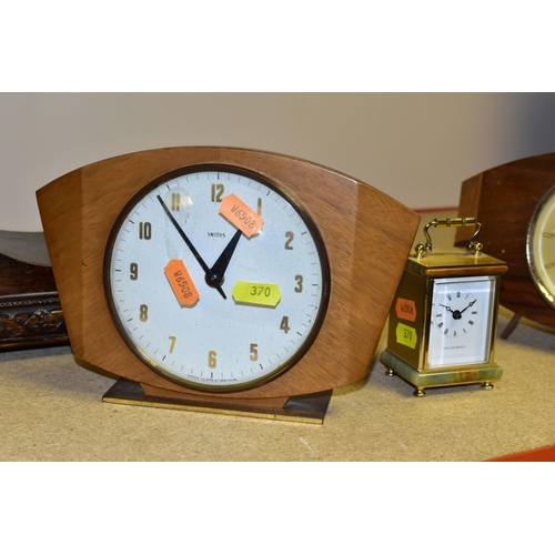 370 - SIX VARIOUS CLOCKS INCLUDING TWO 1920'S/30'S OAK DOME TOP MANTEL CLOCKS, (a Smiths Westminster chime... 