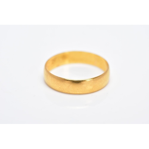 59 - A 22CT GOLD WEDDING BAND, of a plain polished design, approximate width 4.5mm, hallmarked 22ct gold ... 