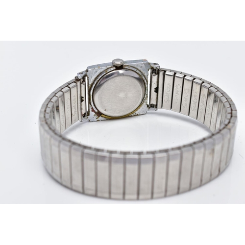 72 - A LADIES SEKONDA WRISTWATCH, circular discoloured dial signed 'Sekonda 17 Jewels' Roman numerals, bl... 