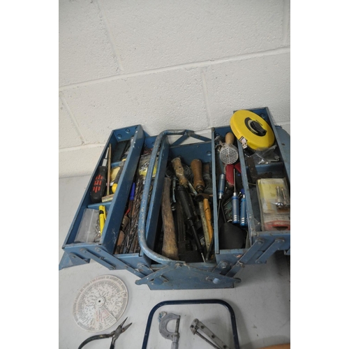 1089 - A METAL CANTILEVER TOOLBOX CONTAINING TOOLS including a Moore and Wright Micrometer, a Damaged Digit... 