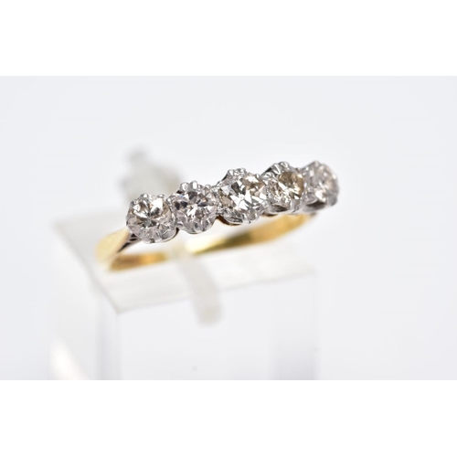 28 - AN EARLY TO MID TWENTIETH CENTURY FIVE STONE DIAMOND RING, estimated old Swiss cut diamond, weight 0... 