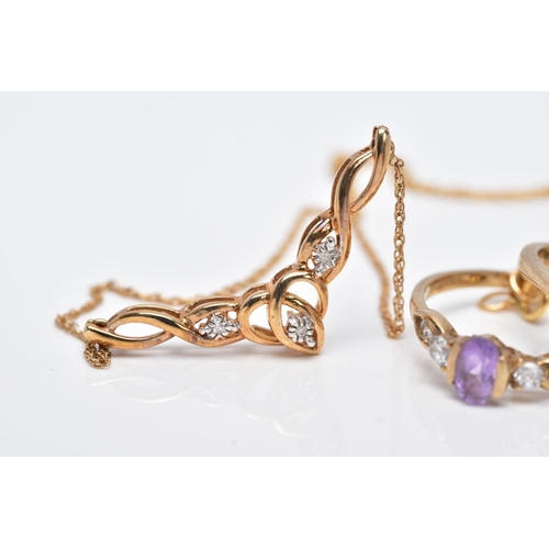 30 - THREE ITEMS OF JEWELLERY TO INCLUDE, a 9ct gold sapphire and diamond heart shaped cluster ring, a 9c... 