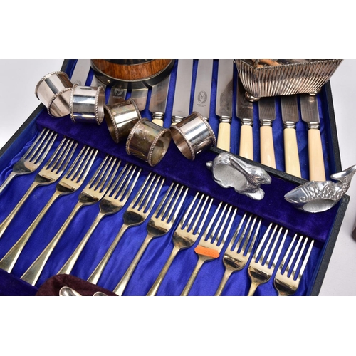 115 - A BOX OF ASSORTED FLATWARE AND ITEMS, to include a twenty four piece canteen of fish knives and fork... 