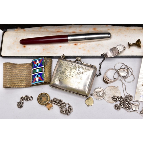116 - A BOX OF ASSORTED ITEMS, to include a metal sovereign case, a burgundy and silver lidded 'Parker' fo... 