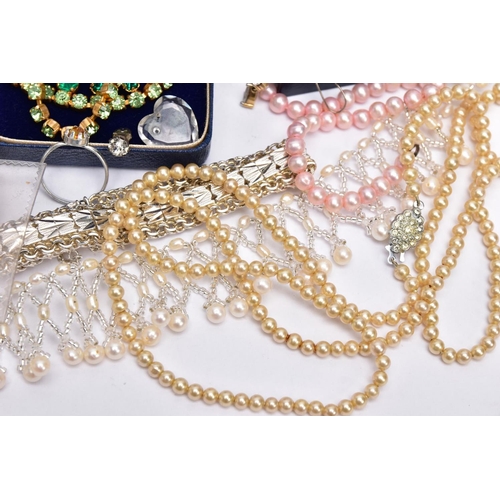 71 - A BOX OF ASSORTED COSTUME JEWELLERY AND OTHER ITEMS, to include a cultured pearl necklace and bracel... 