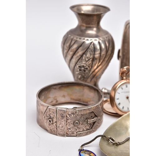 89 - A SELECTION OF SILVER AND WHITE METAL ITEMS, to include a silver cigarette case of an engine turn de... 